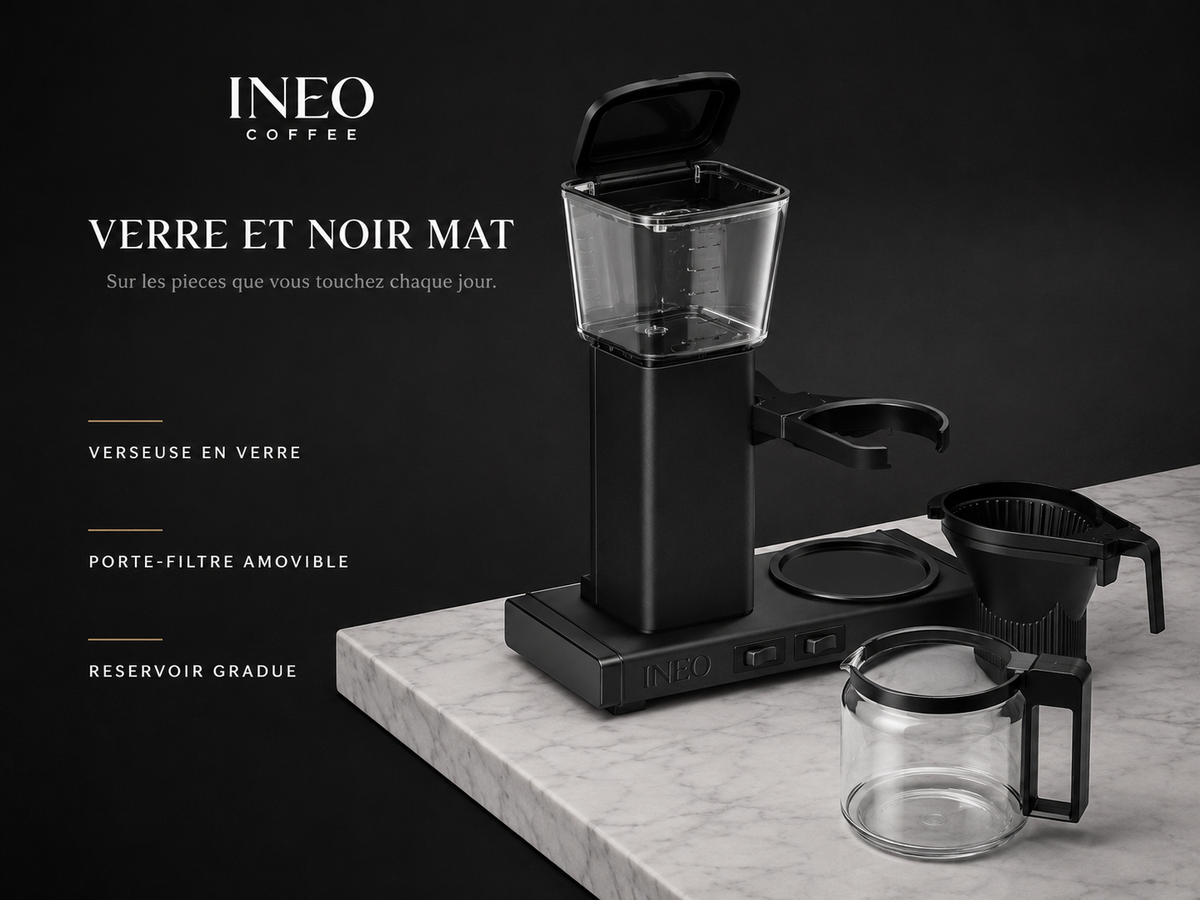 Détail des matières de l'INEO Verseuse : verseuse en verre, porte-filtre amovible, réservoir gradué