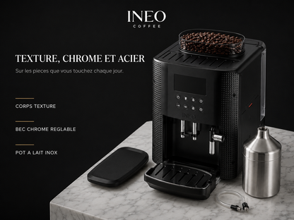 Détail des matières de l'INEO Velouté : corps texturé, bec chromé réglable, pot à lait inox