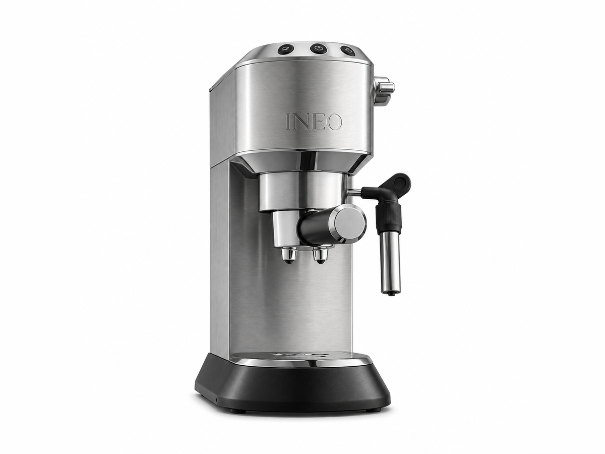 INEO Silhouette, machine à espresso à porte-filtre en acier inoxydable au corps étroit, vue de trois quarts sur fond blanc