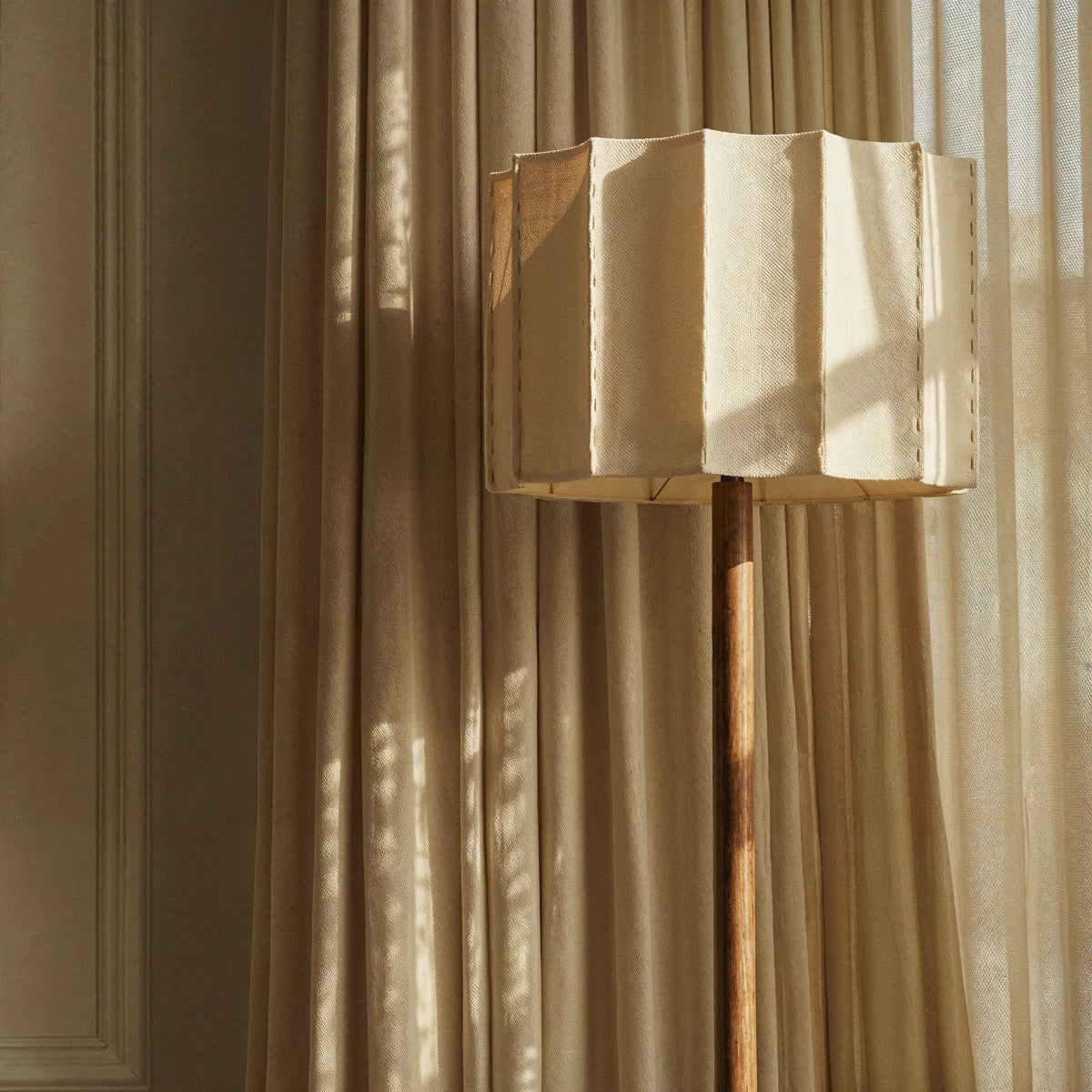 Lampadaire Perle en bois